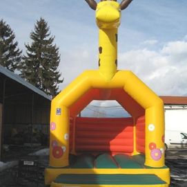 Ticari Atlama Bouncy Kale Zürafa Bir Çerçeve EN14960 0.55 MM PVC