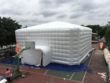 Etkinlik / Parti İçin Dayanıklı Süper Dev Şişme Çadır Beyaz Hava Yapı Yapısı