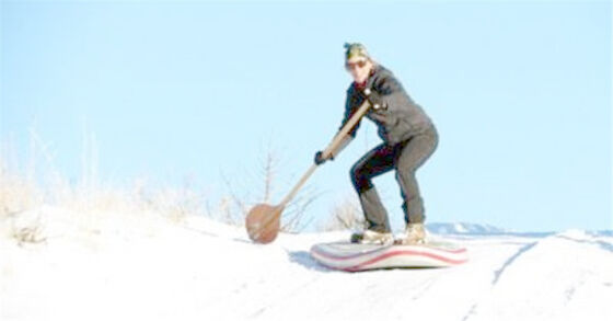 EVA Soğuk Kış Karda Şişme Kayak Tahtasında Kürek Yatılı