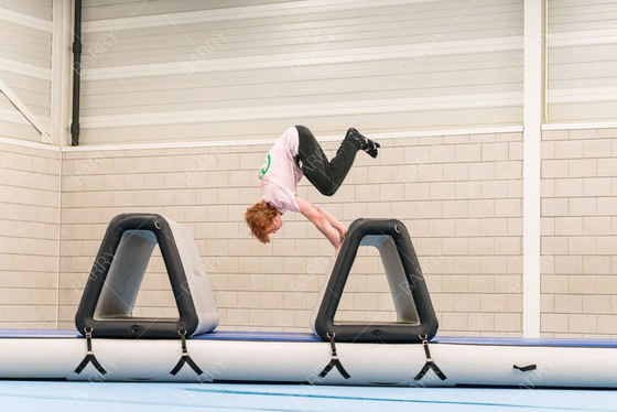 Özel Trampolin Parkı Hava Yolu Çocuk Ninja Savaşçısı Engelleme Kursu Hava Engelleme Parkour