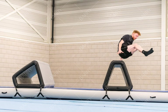 Özel Trampolin Parkı Hava Yolu Çocuk Ninja Savaşçısı Engelleme Kursu Hava Engelleme Parkour