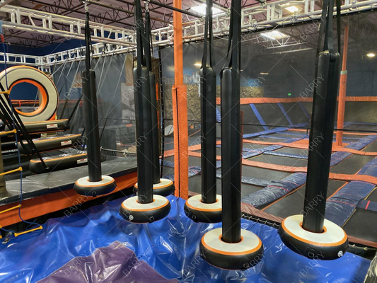 Dışarıda Parkour Eğitim Engeller Kursu Çocuklar İçeride Bir Parkour Spor Salonu Ekipmanı Yapın Savaşçı Kursu Piston