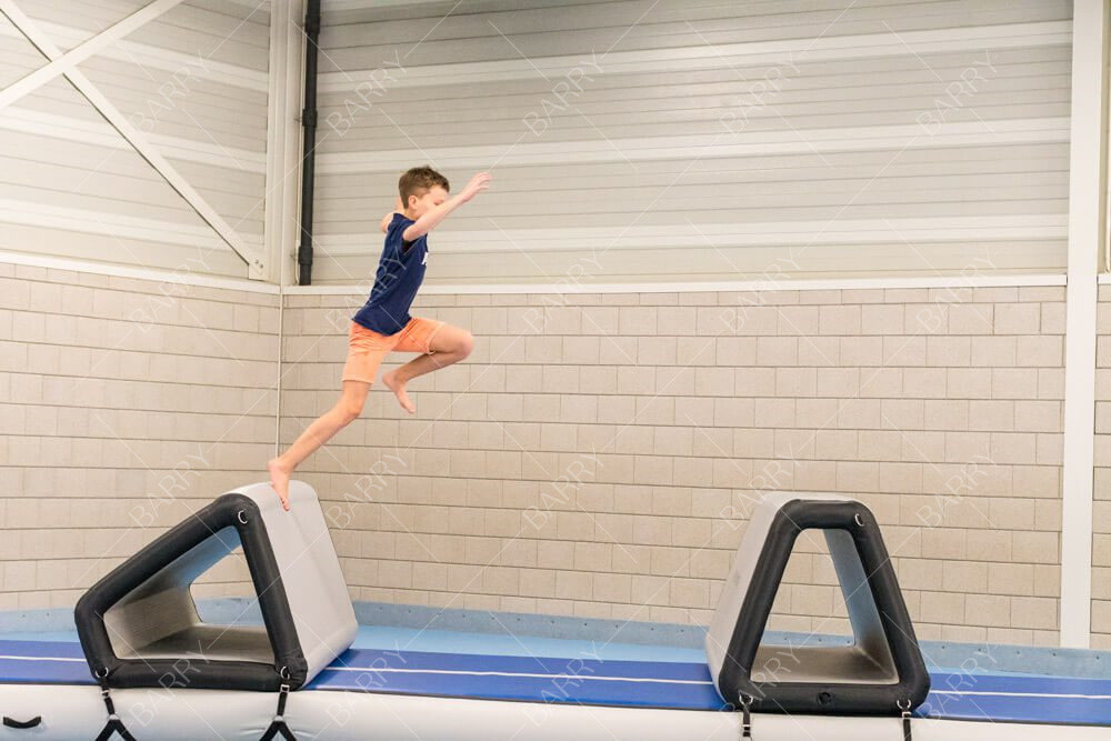 Özel Trampolin Parkı Hava Yolu Çocuk Ninja Savaşçısı Engelleme Kursu Hava Engelleme Parkour