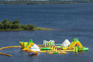 Özelleştirilmiş Şişme Su Parkı Ekipmanları Bay Gardens Splash Island Su Parkı