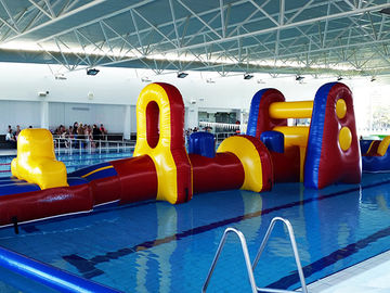 Yüzme Havuzu İçin Ticari Aqua Eğlence Şişme Slide / Su Blow Up Engel Kursu