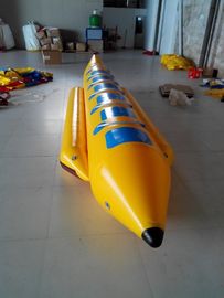 Tek şeritli şişme su oyuncakları, 6 kişi için PVC branda muz tekne çekilebilir