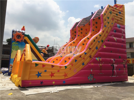 Tırmanma Kuru Bouncy Yıldızları Açık Hava İçin Şişme Su Kaydıraklarını Parlatıcı